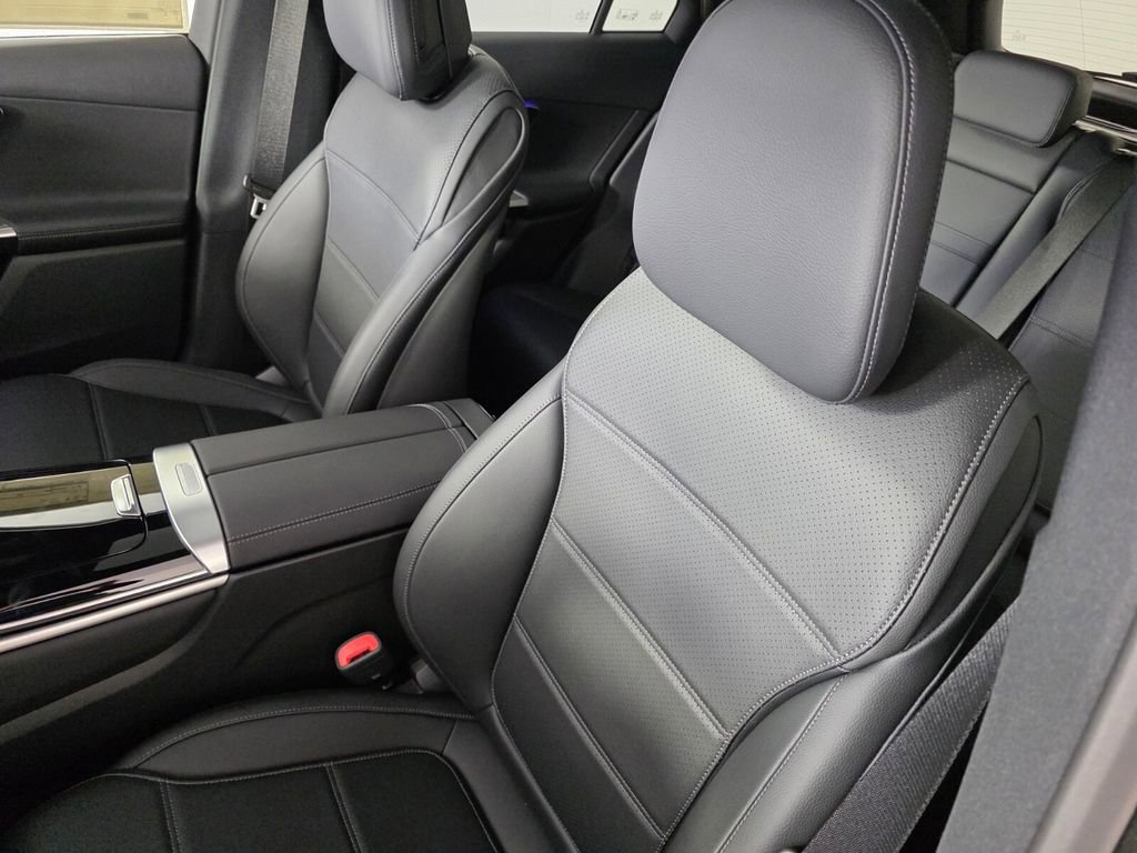 New 2026 Mercedes-Benz GLC 300 image 8