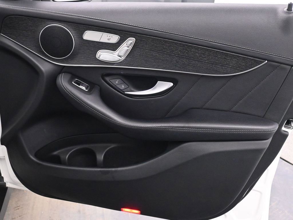 Used 2023 Mercedes-Benz GLC 300 4MATIC Coupe image 22