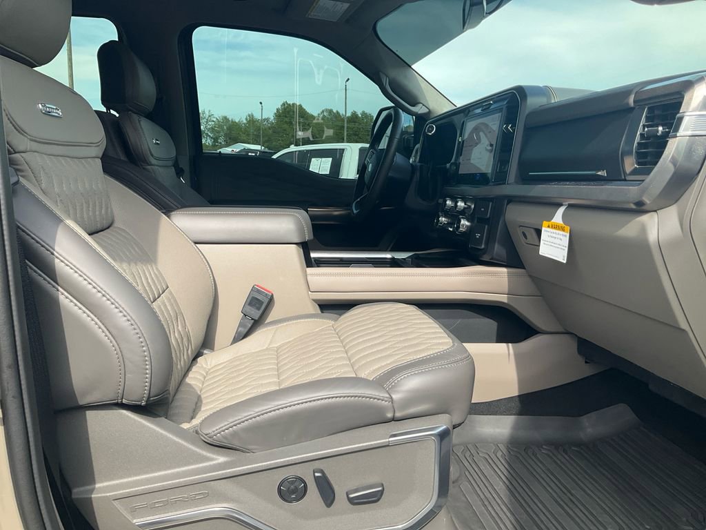 Used 2026 Ford F450 Platinum w/ Platinum Plus Package image 12