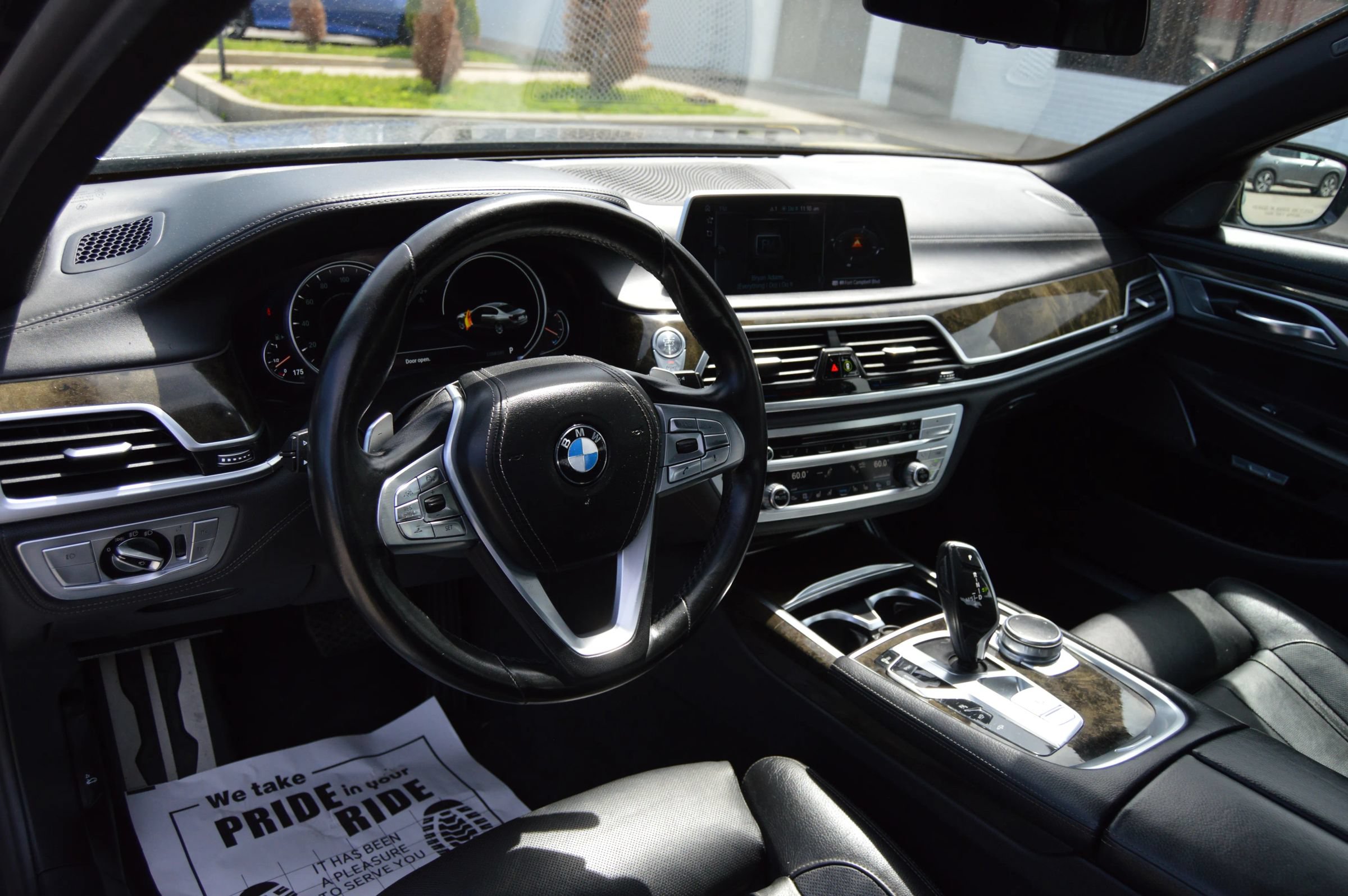 Used 2016 BMW 740i RWD image 9
