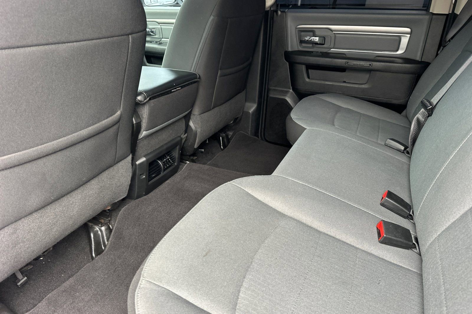 Used 2022 RAM 1500 Classic SLT RWD image 14