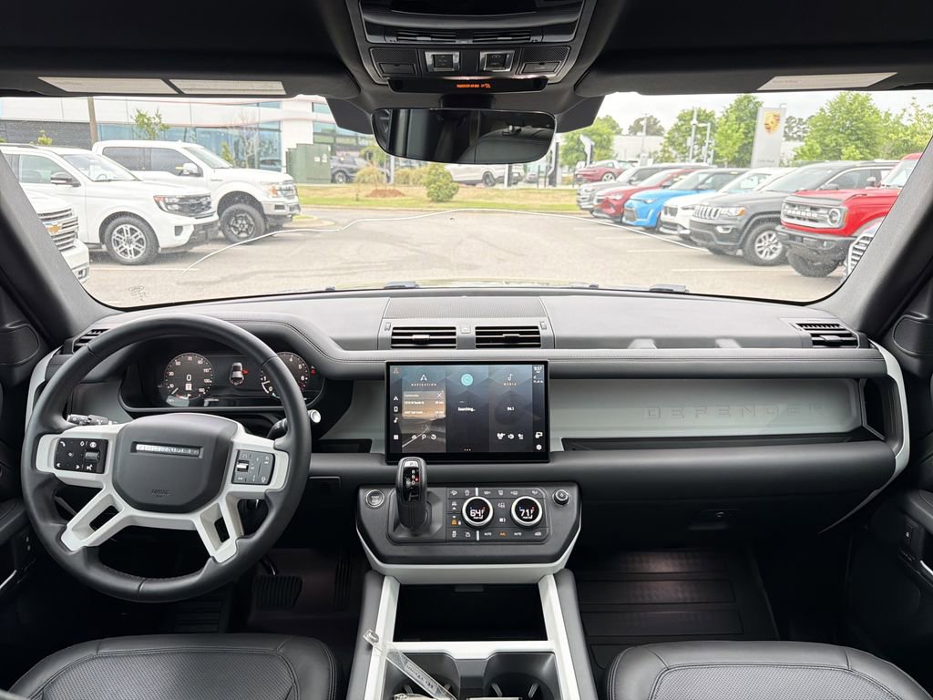 Used 2025 Land Rover Defender 110 S AWD/4WD image 17