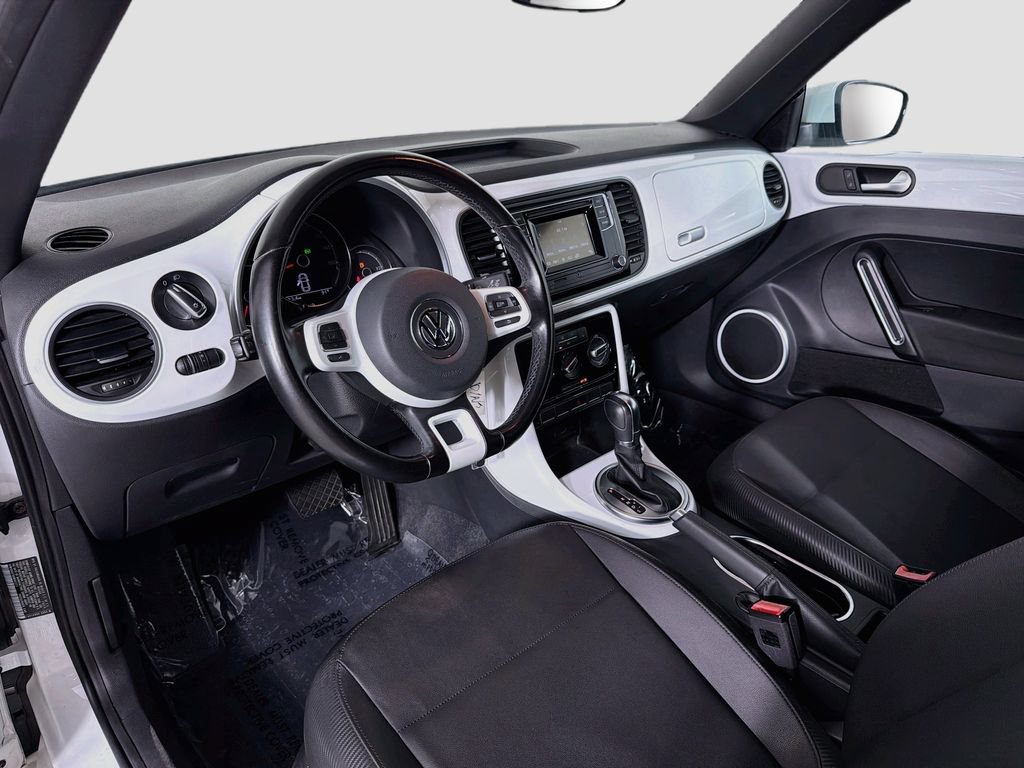 Used 2019 Volkswagen Beetle 2.0T S FWD image 9