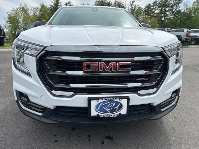 Used 2024 GMC Terrain AT4 w/ Infotainment Package II AWD/4WD image 8