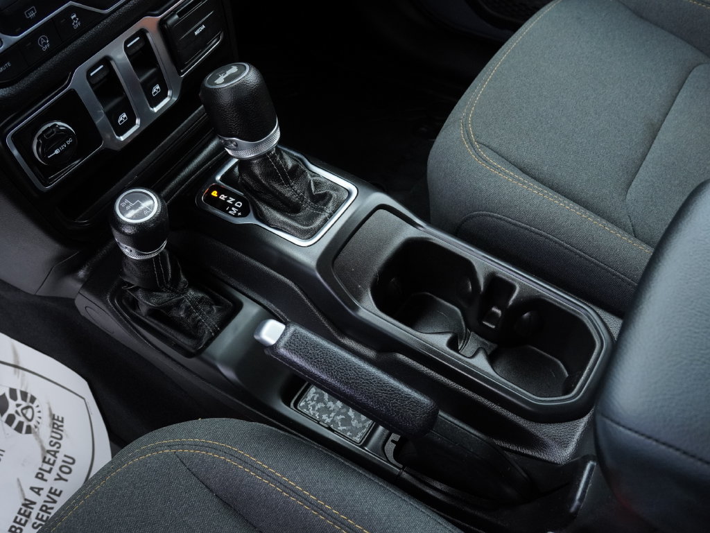 Used 2026 Jeep Wrangler Sport AWD/4WD image 24