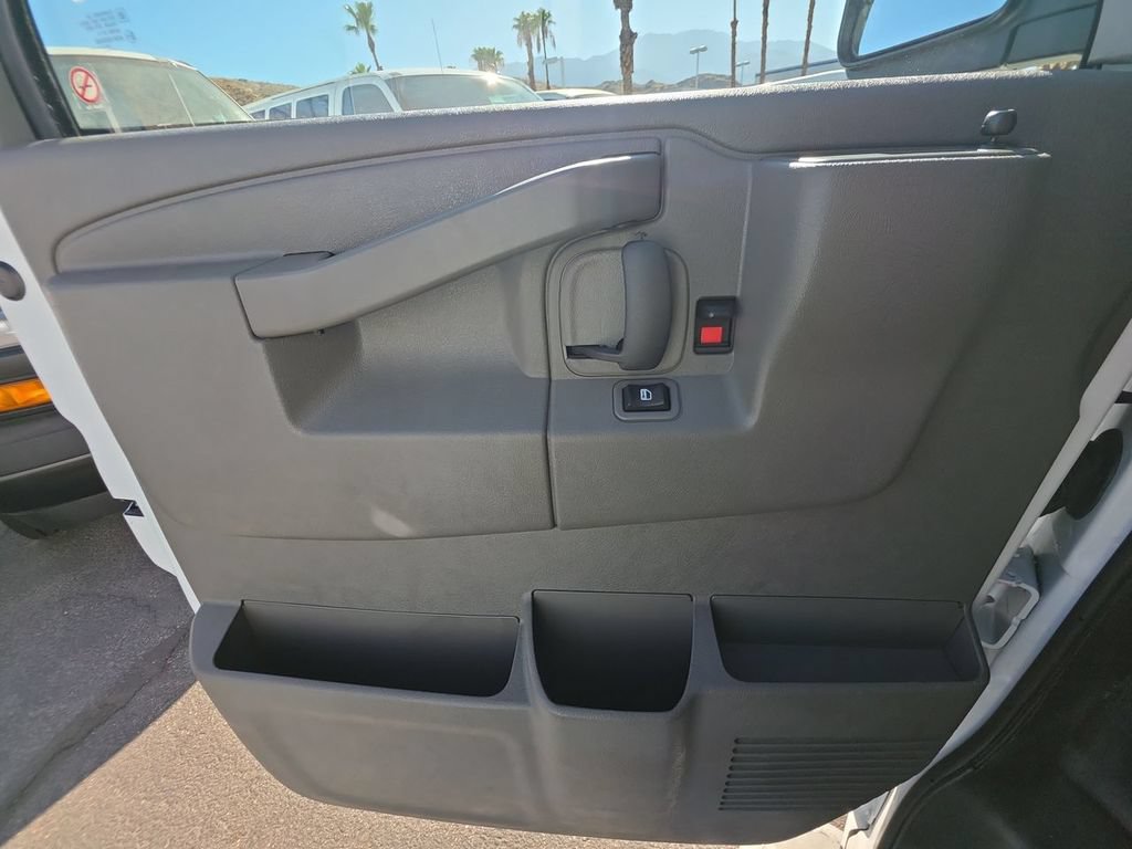 Used 2024 GMC Savana 2500 w/ Driver Convenience Package RWD image 21
