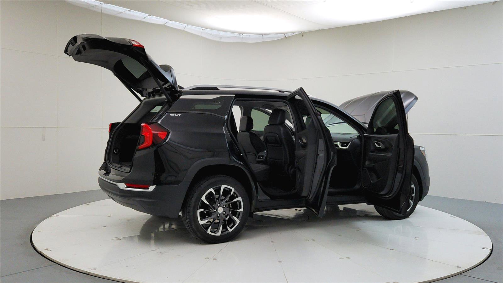 Used 2022 GMC Terrain SLT image 12