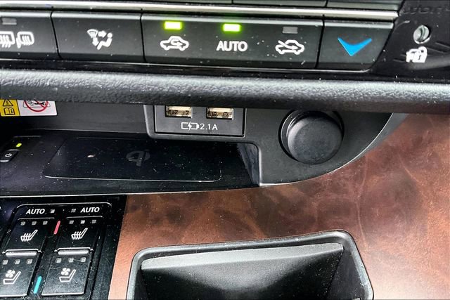 Certified 2022 Lexus RX 450h AWD w/ Premium Package image 16