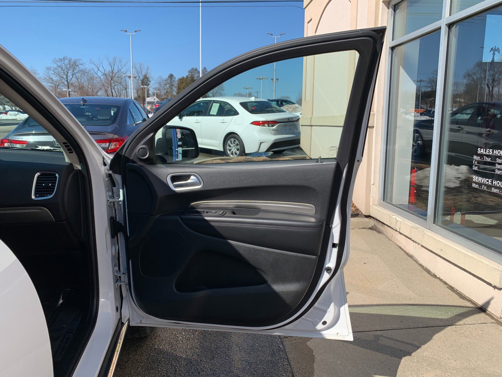 Used 2020 Dodge Durango SXT w/ 3rd Row Seating Group image 38