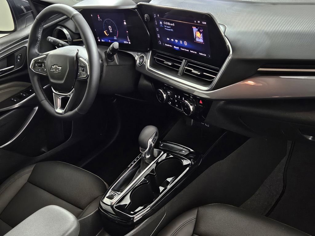 Used 2025 Chevrolet Trax ACTIV w/ Driver Confidence Package image 29