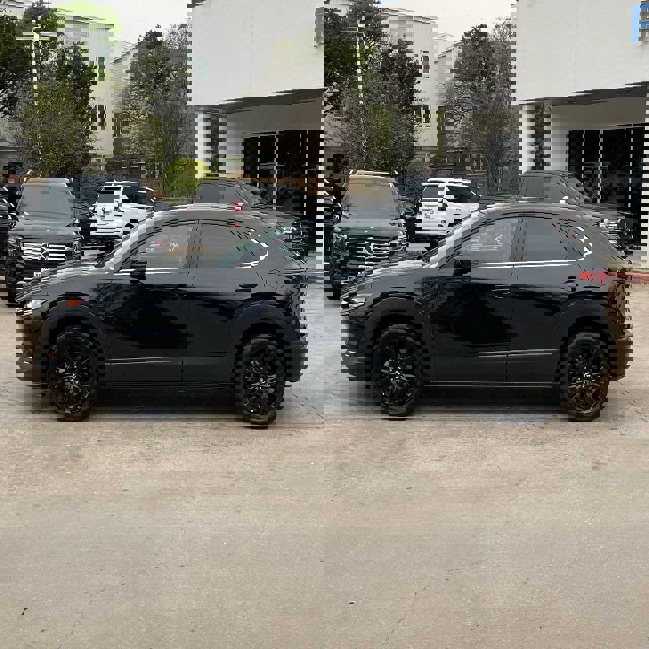 Used 2024 MAZDA CX-30 AWD 2.5 S w/ Select Sport Pkg image 3