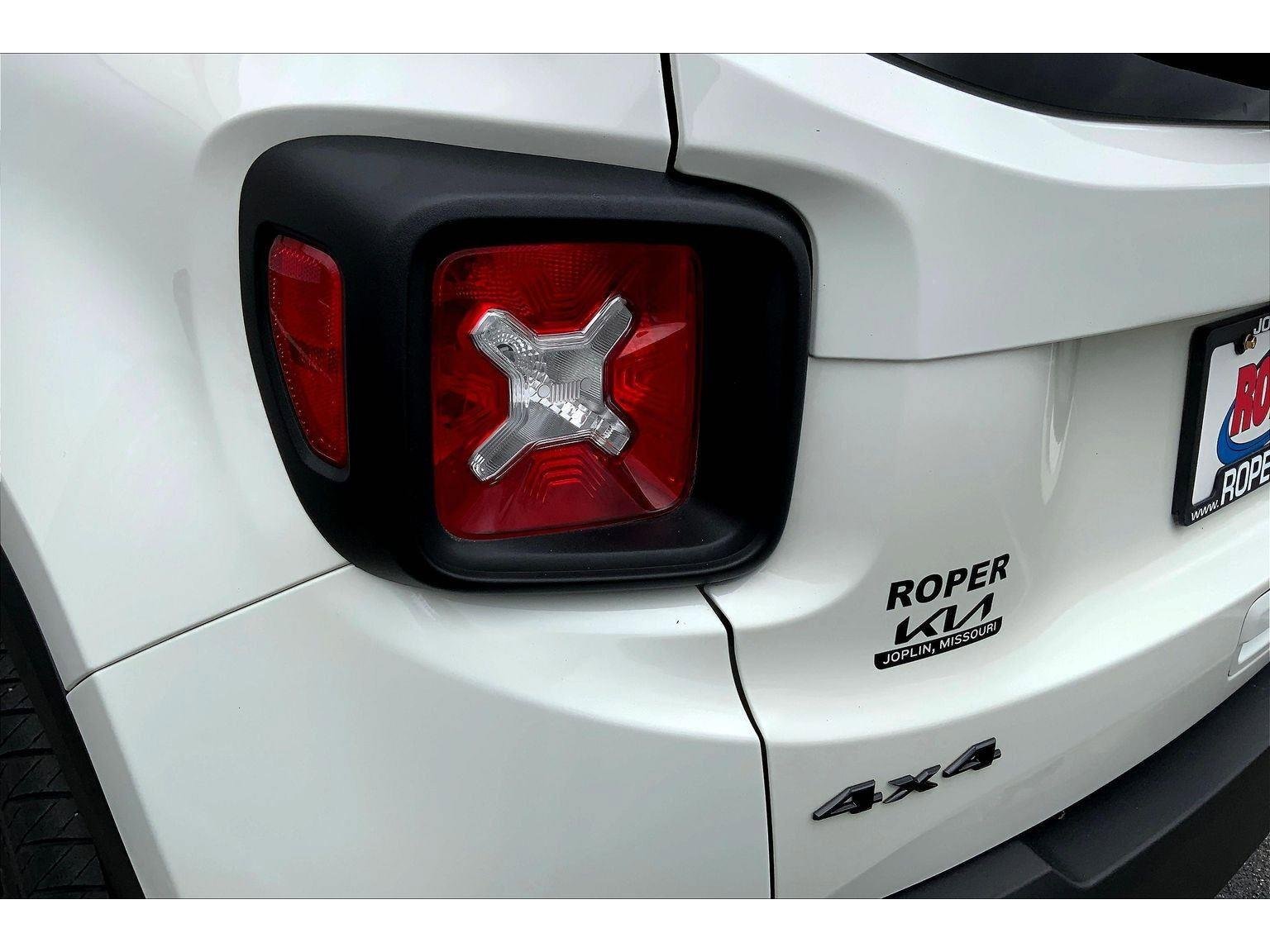 Used 2023 Jeep Renegade Altitude image 28
