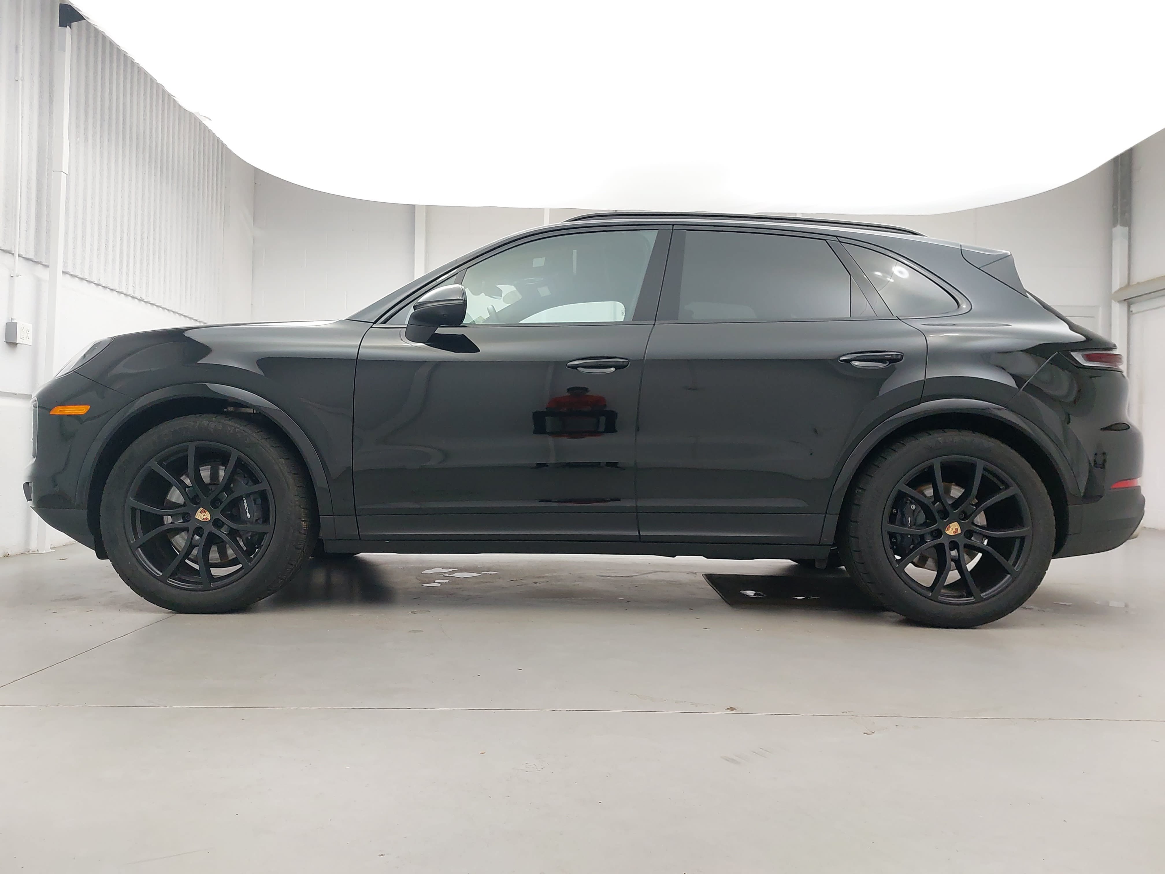 Certified 2026 Porsche Cayenne AWD/4WD image 2