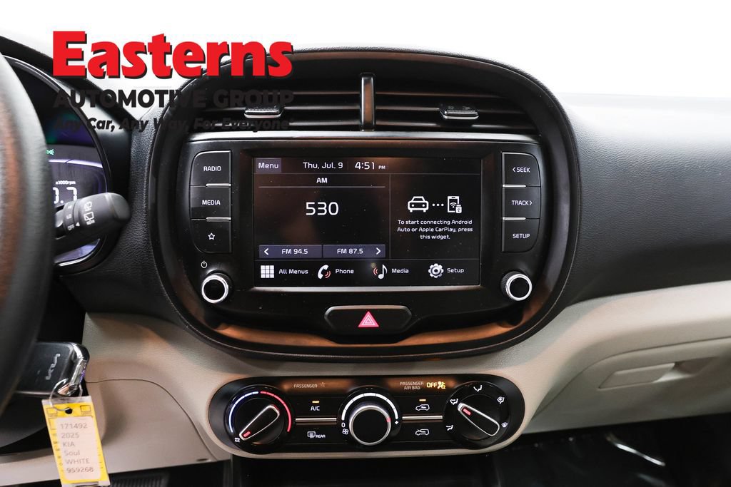 Used 2025 Kia Soul LX FWD image 12