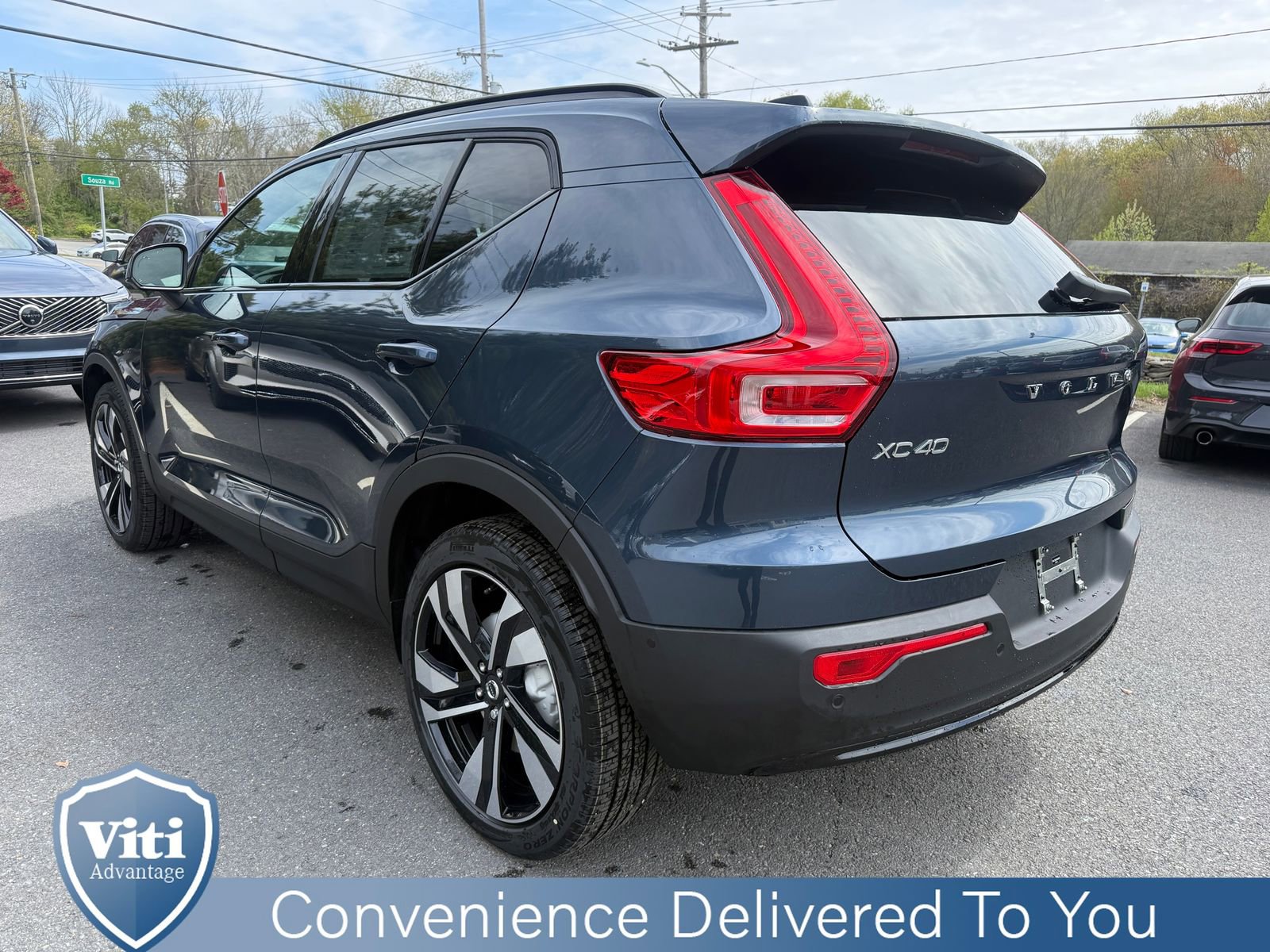 New 2026 Volvo XC40 B5 Plus w/ Protection Package Premier AWD/4WD image 6