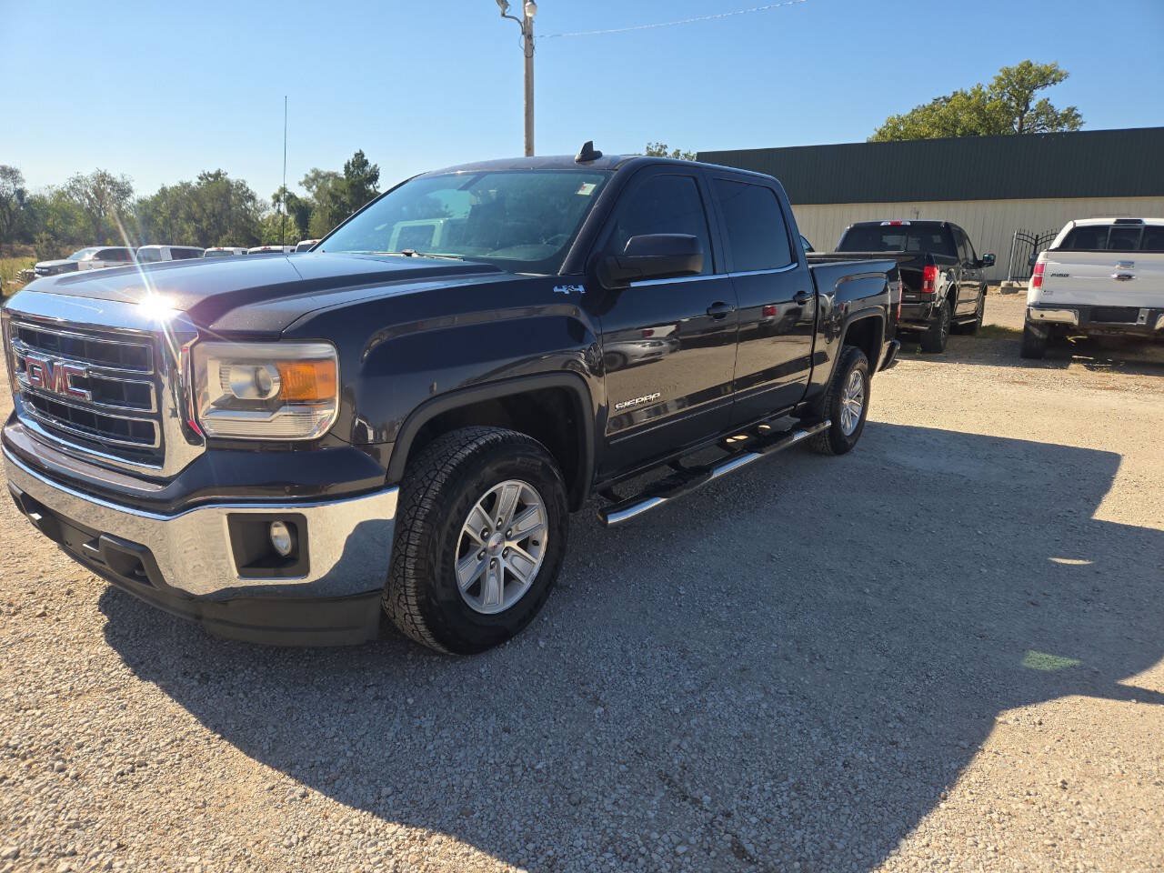 Used 2015 GMC Sierra 1500 SLE w/ SLE Value Package AWD/4WD image 4