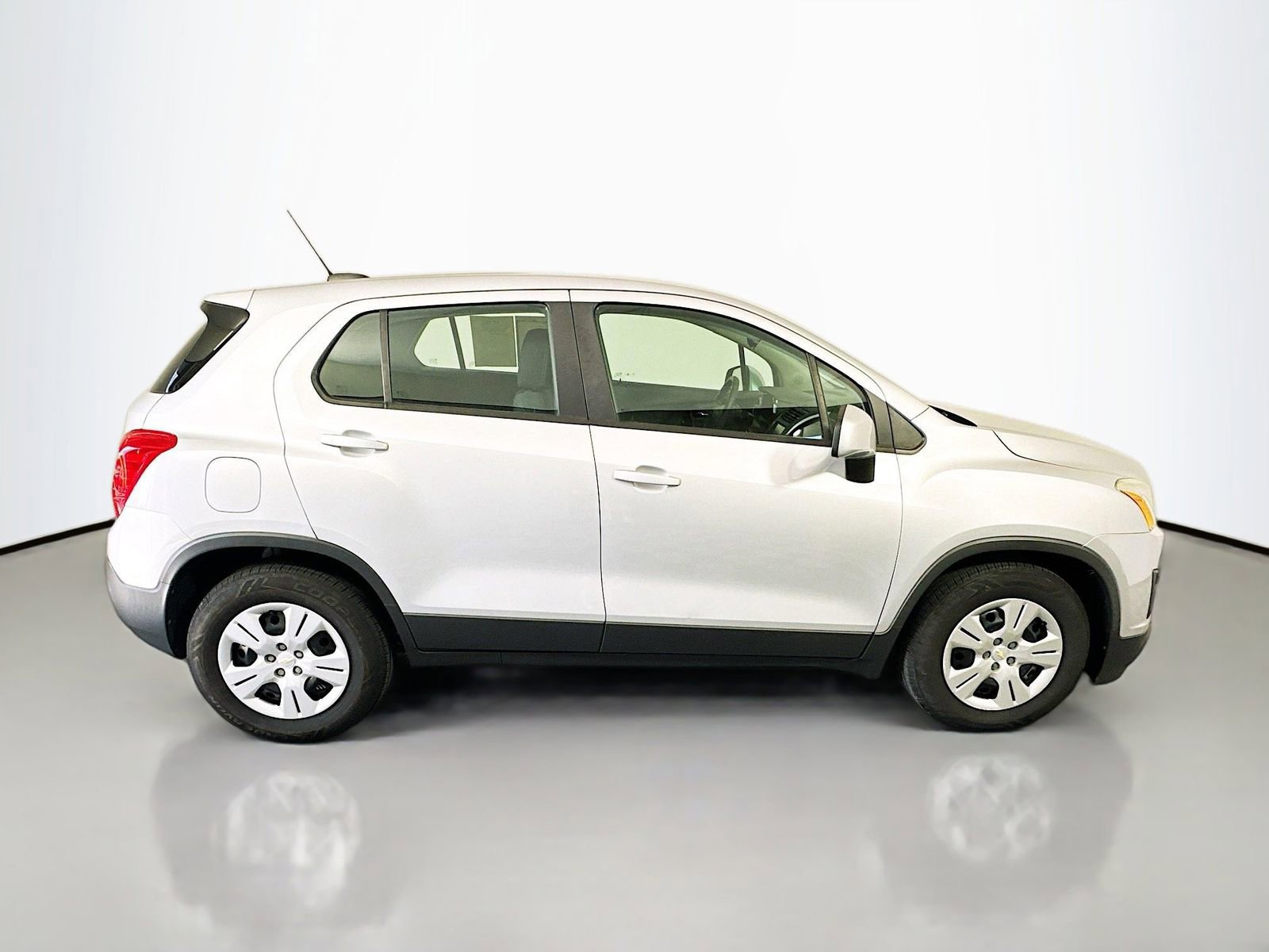 Used 2016 Chevrolet Trax LS FWD image 8