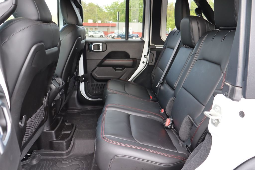 Used 2024 Jeep Wrangler Unlimited Rubicon w/ XTREMEE 35" Tire Package AWD/4WD image 24