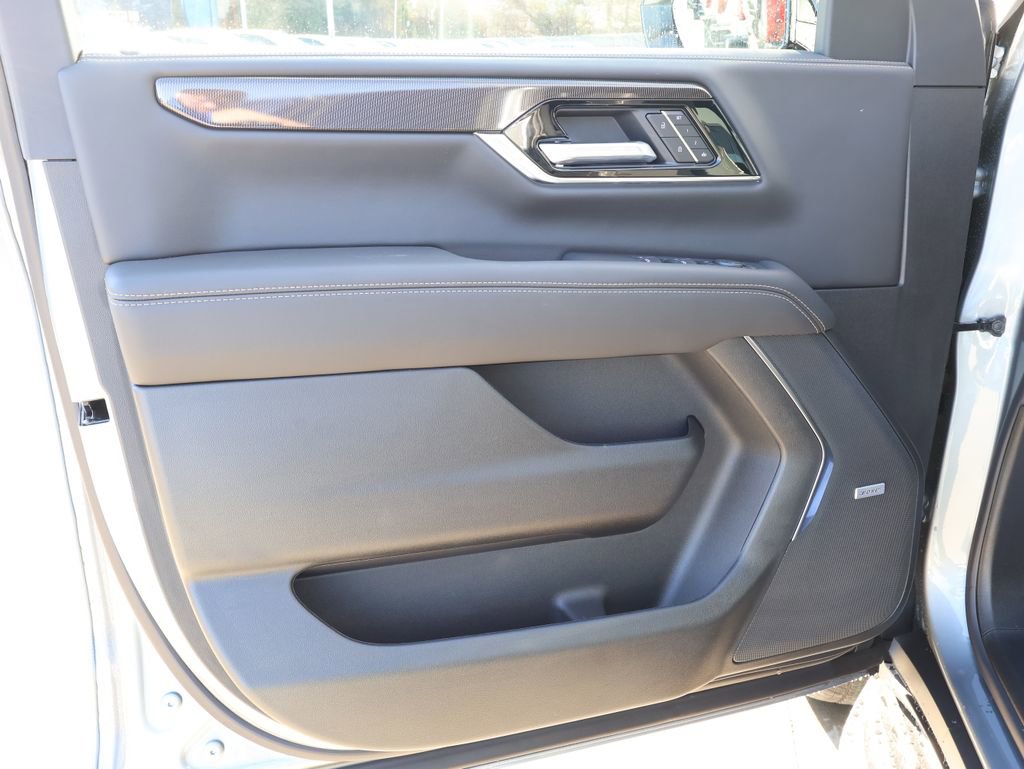 New 2026 GMC Yukon XL Elevation w/ LPO, Elevation Black Package image 12