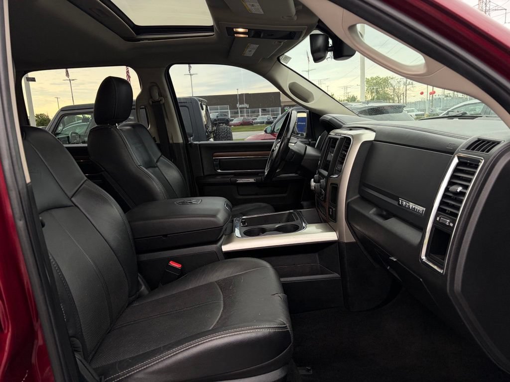 Used 2018 RAM 1500 Laramie w/ Convenience Group AWD/4WD image 17
