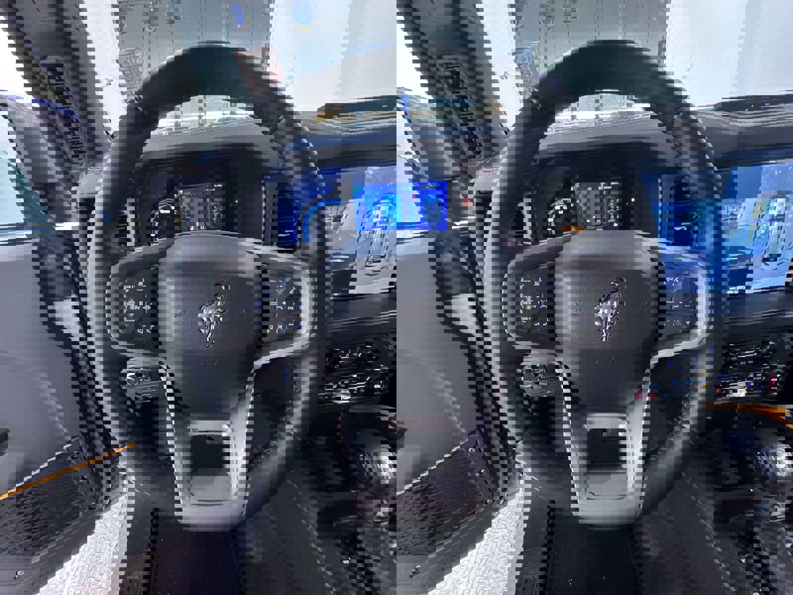 Used 2024 Ford Bronco Badlands image 15