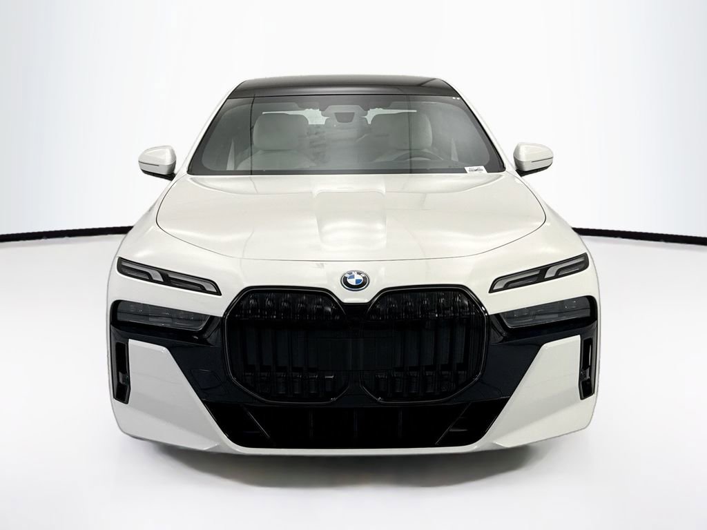 New 2026 BMW i7 xDrive60 AWD/4WD image 2