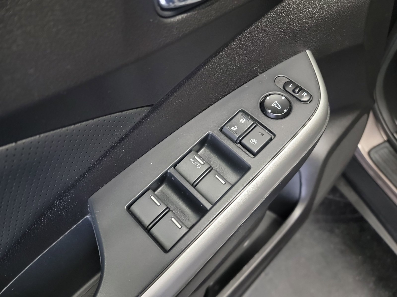 Used 2016 Honda CR-V EX-L image 14