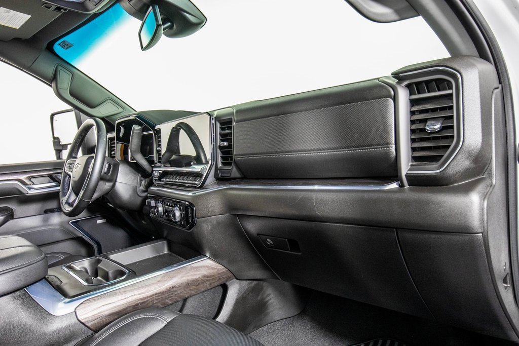 Used 2024 Chevrolet Silverado 2500 LTZ w/ LTZ Plus Package image 17