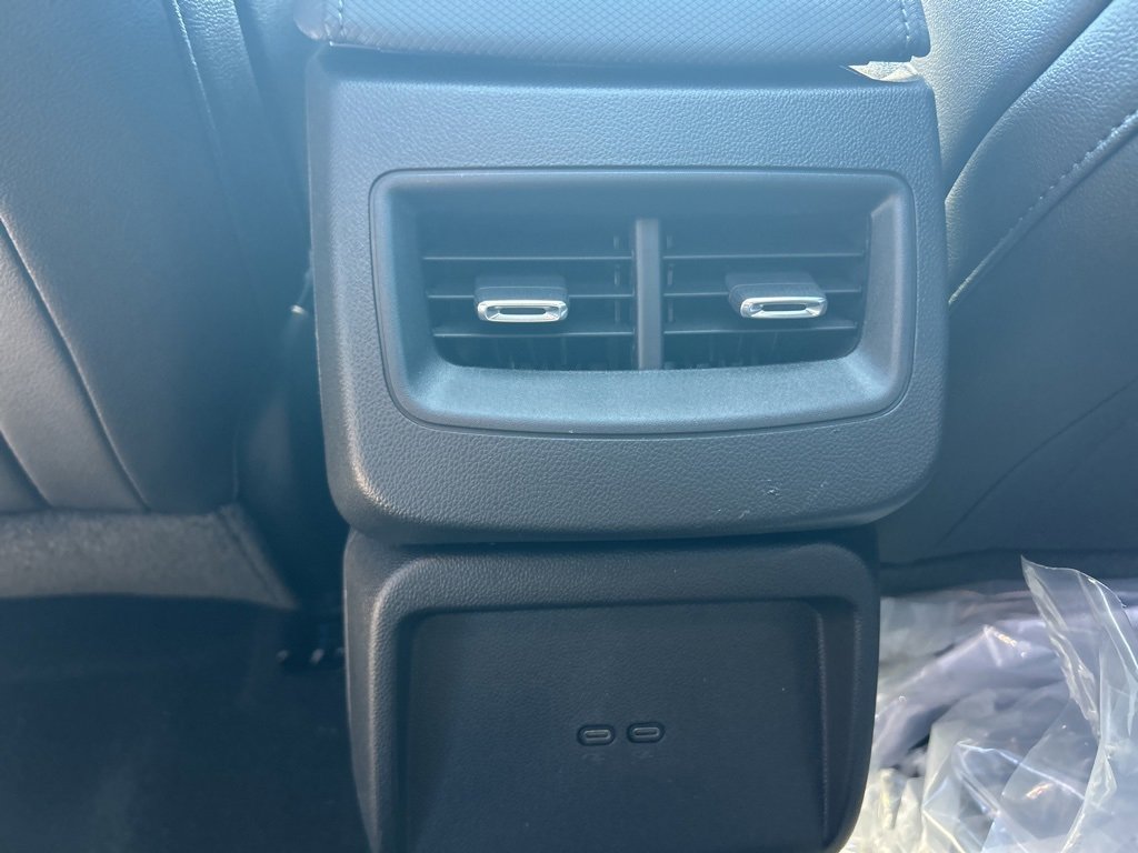 Used 2025 Chevrolet Equinox EV RS image 13