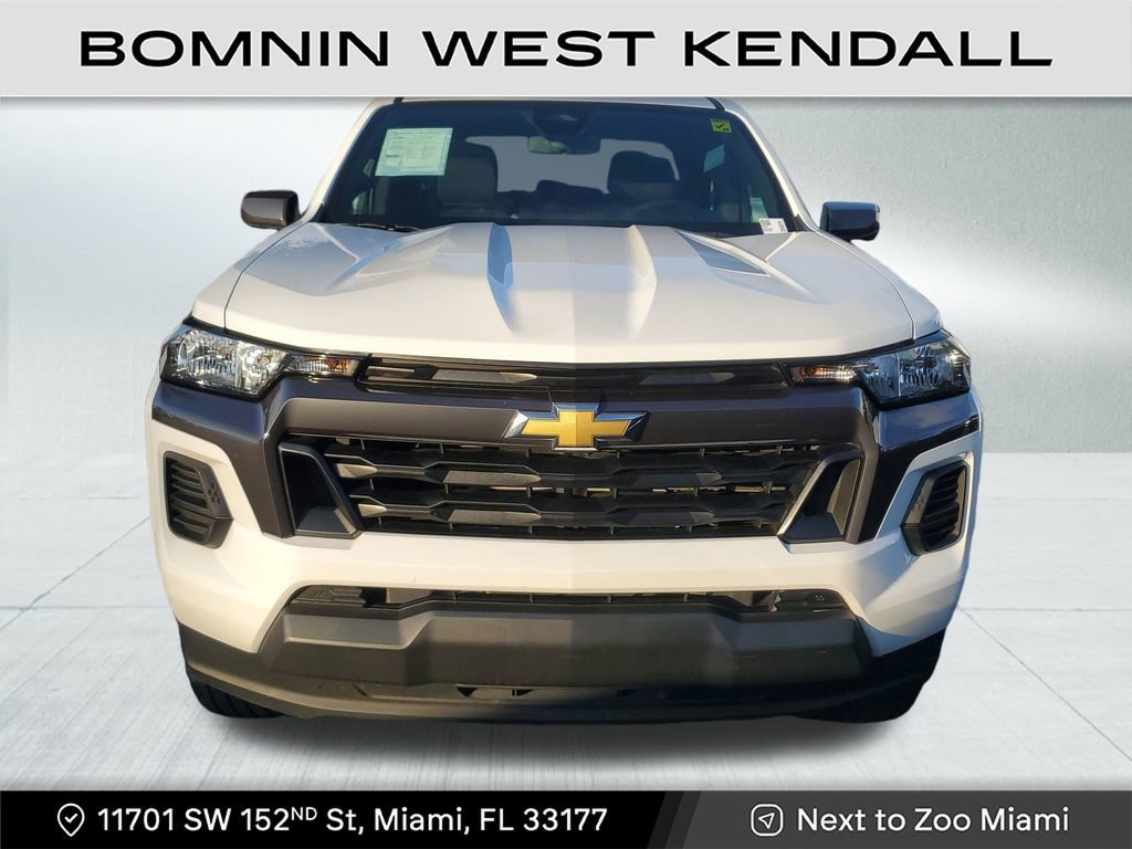 Used 2024 Chevrolet Colorado LT image 2