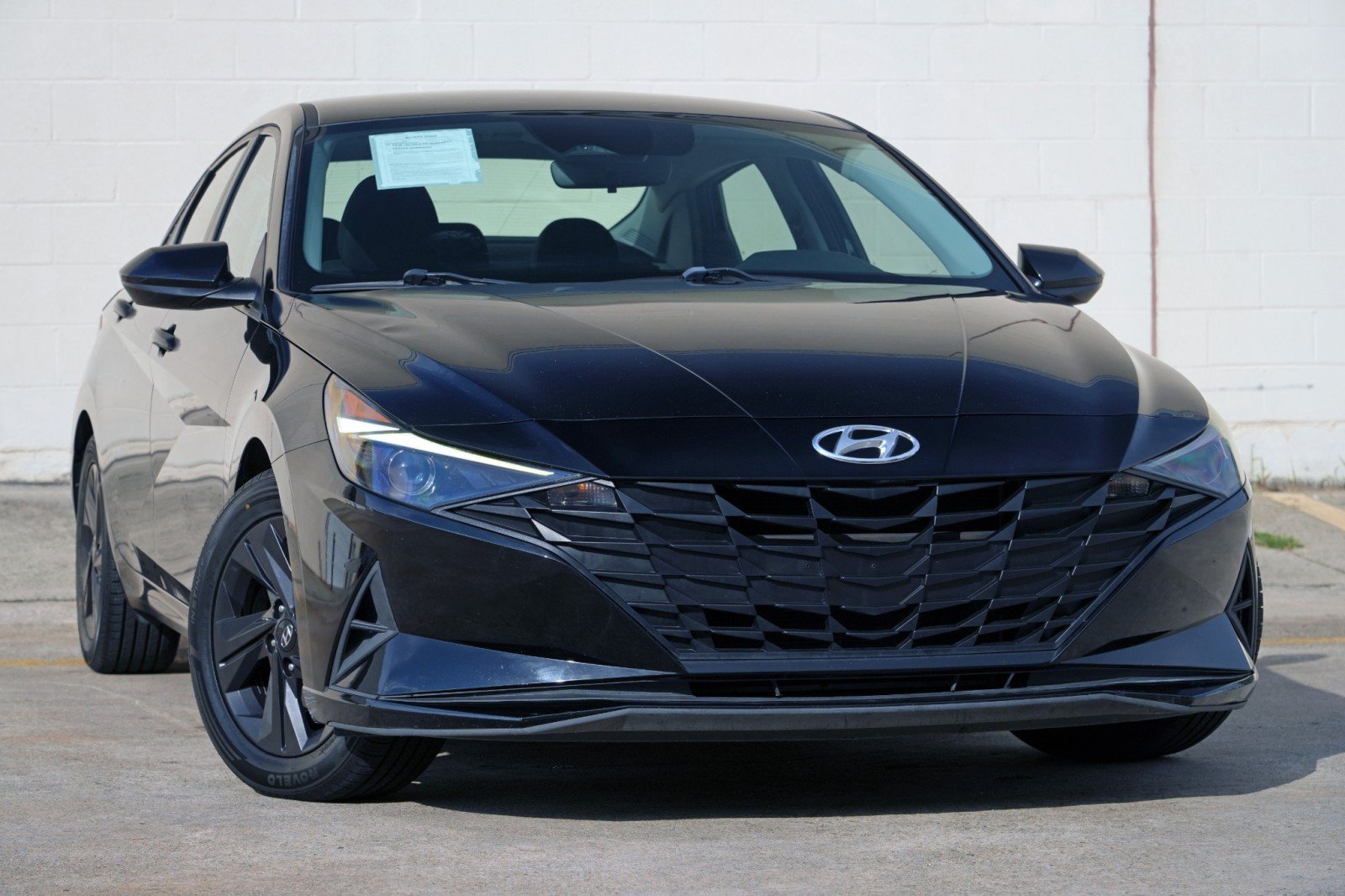 Used 2021 Hyundai Elantra SEL FWD image 2