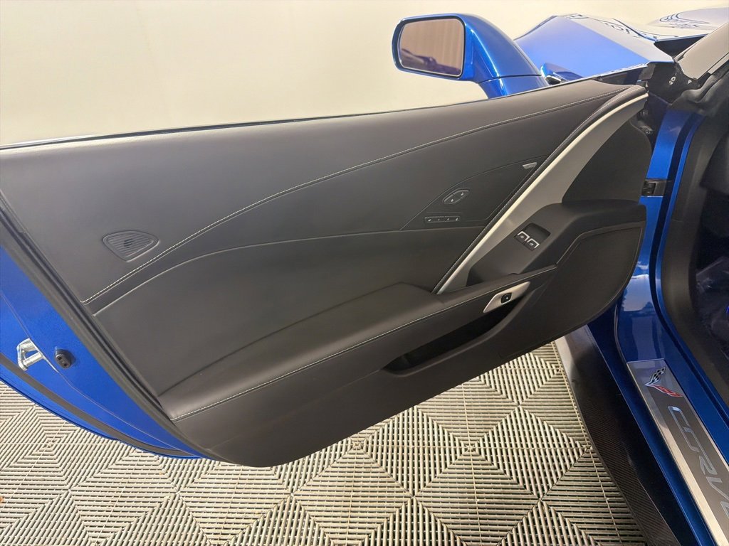 Used 2015 Chevrolet Corvette Z06 w/ 3LZ Preferred Equipment Group image 20