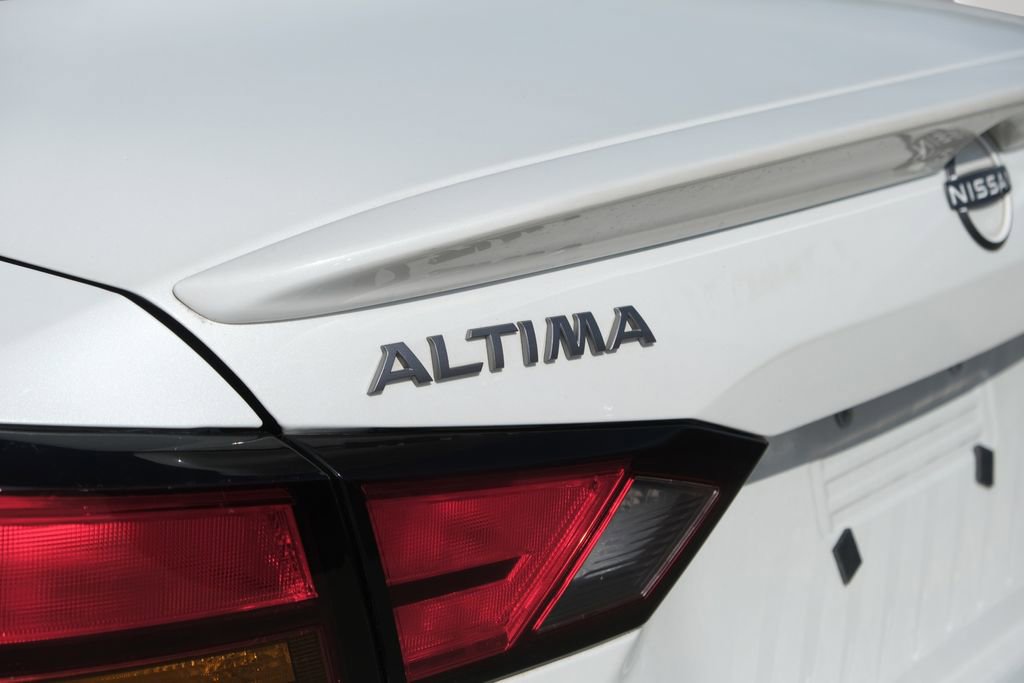 Used 2023 Nissan Altima 2.0 SR FWD image 45