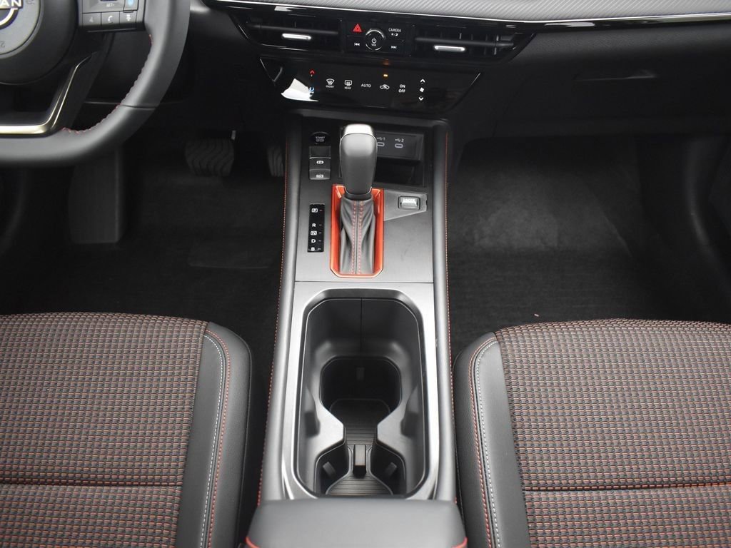 New 2026 Nissan Kicks SR w/ Illumination Package FWD image 12