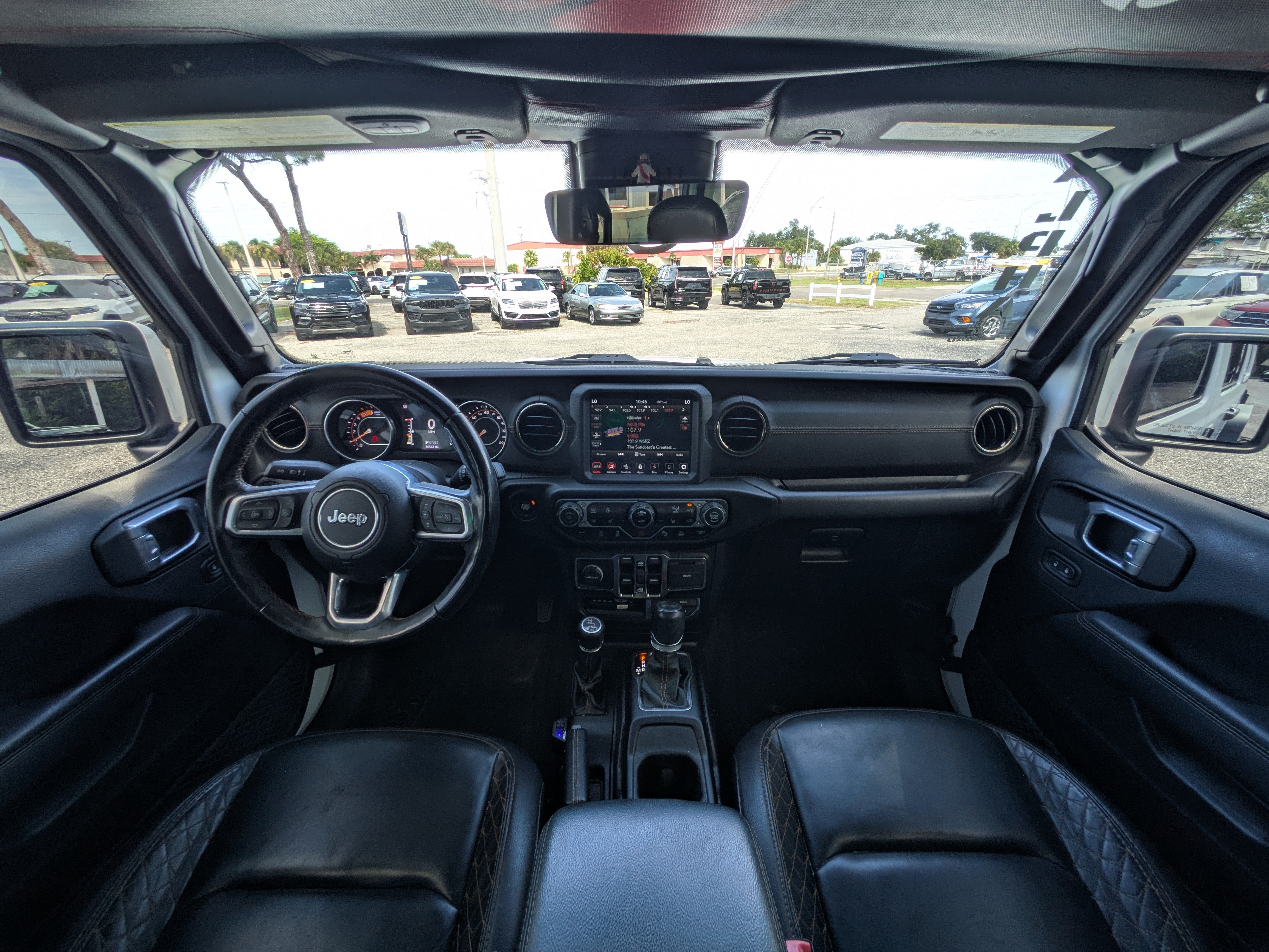 Used 2021 Jeep Wrangler Unlimited Sahara AWD/4WD image 32