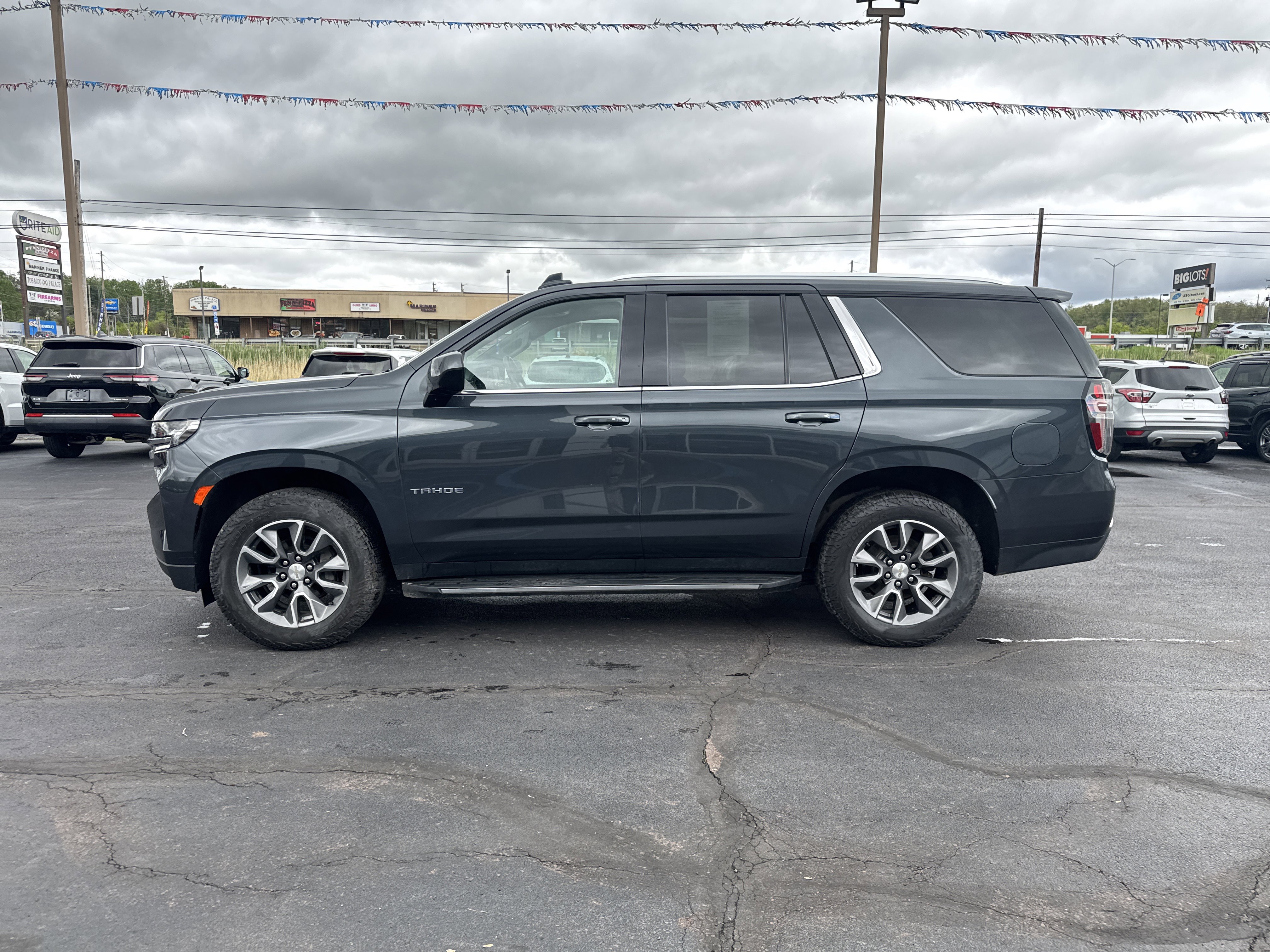 Used 2022 Chevrolet Tahoe LS AWD/4WD image 7