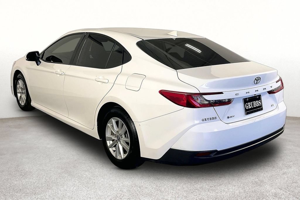 Used 2025 Toyota Camry LE FWD image 15