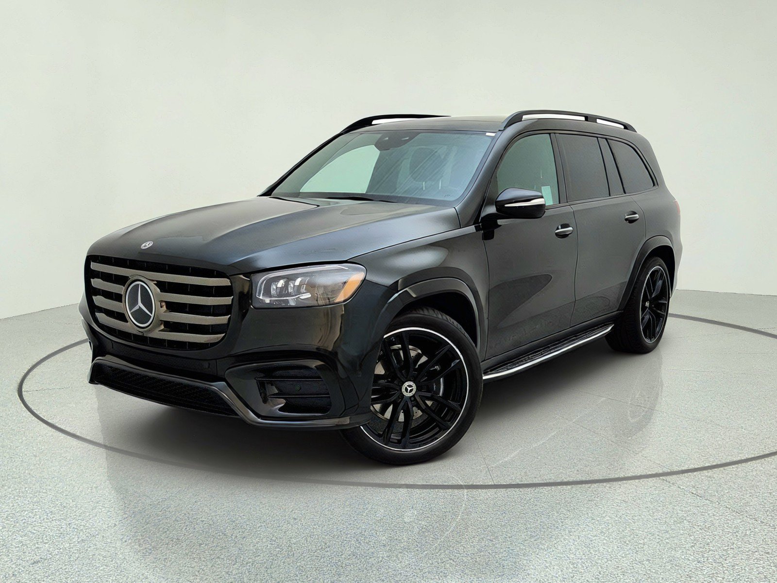 Certified 2026 Mercedes-Benz GLS 450 4MATIC w/ AMG Line Exterior image 2