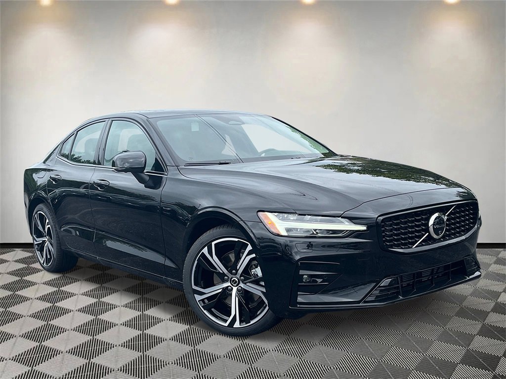 New 2024 Volvo S60 B5 Plus w/ Climate Package