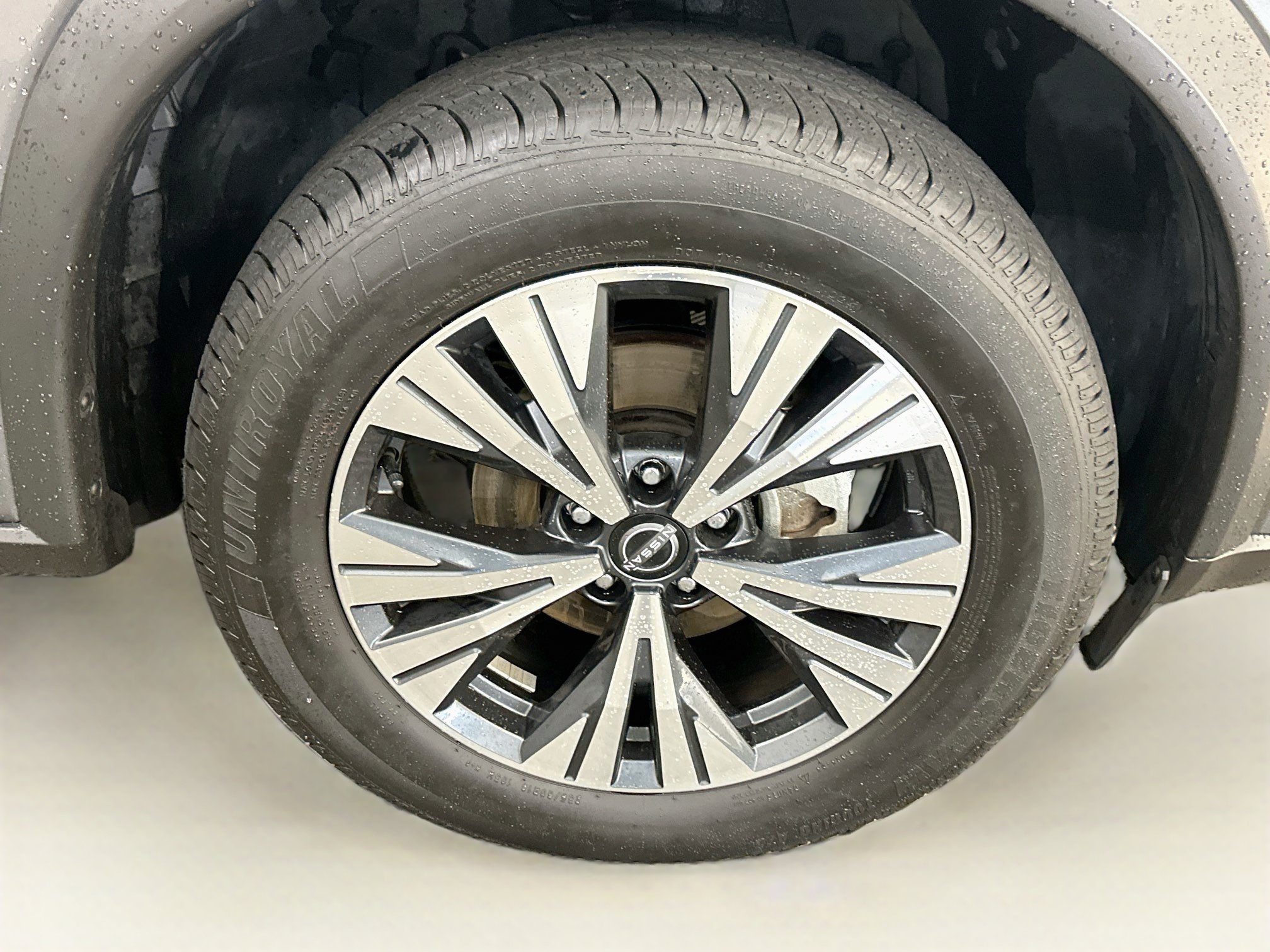 Used 2023 Nissan Rogue SV AWD/4WD image 11