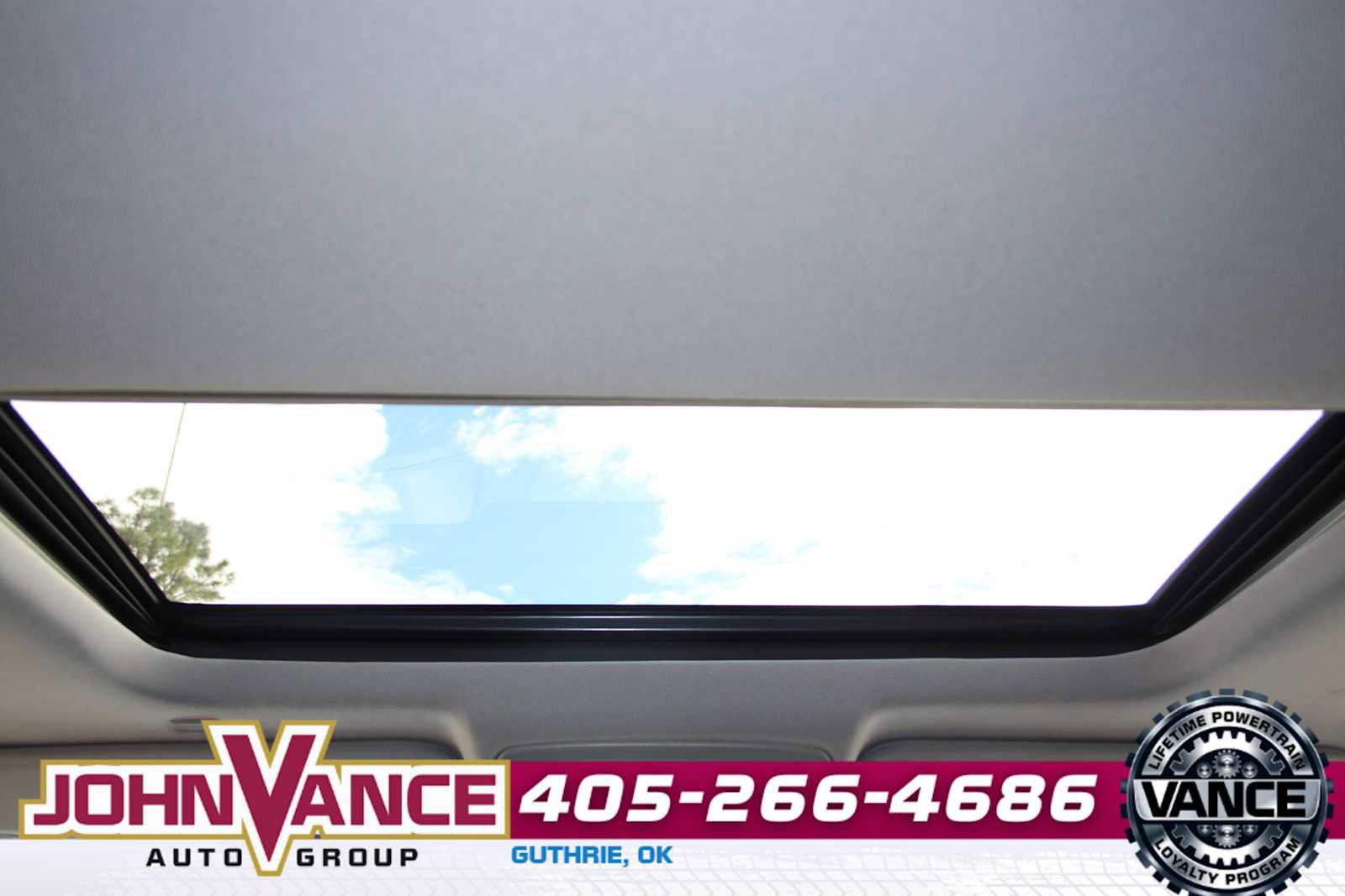 Used 2020 GMC Yukon XL SLT image 25