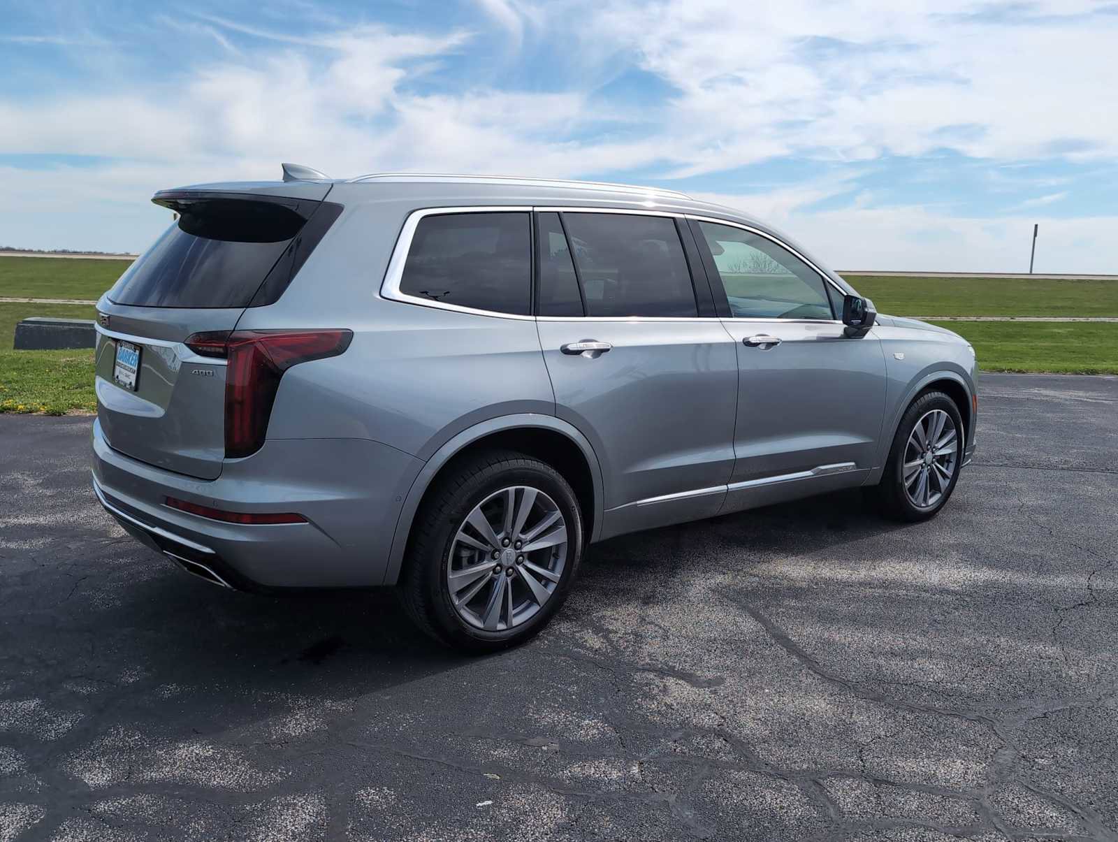 Used 2025 Cadillac XT6 Premium Luxury w/ Platinum Package AWD/4WD image 16