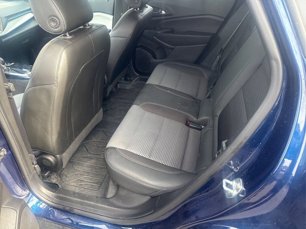 Used 2024 Chevrolet Trax LT w/ Driver Confidence Package FWD image 20