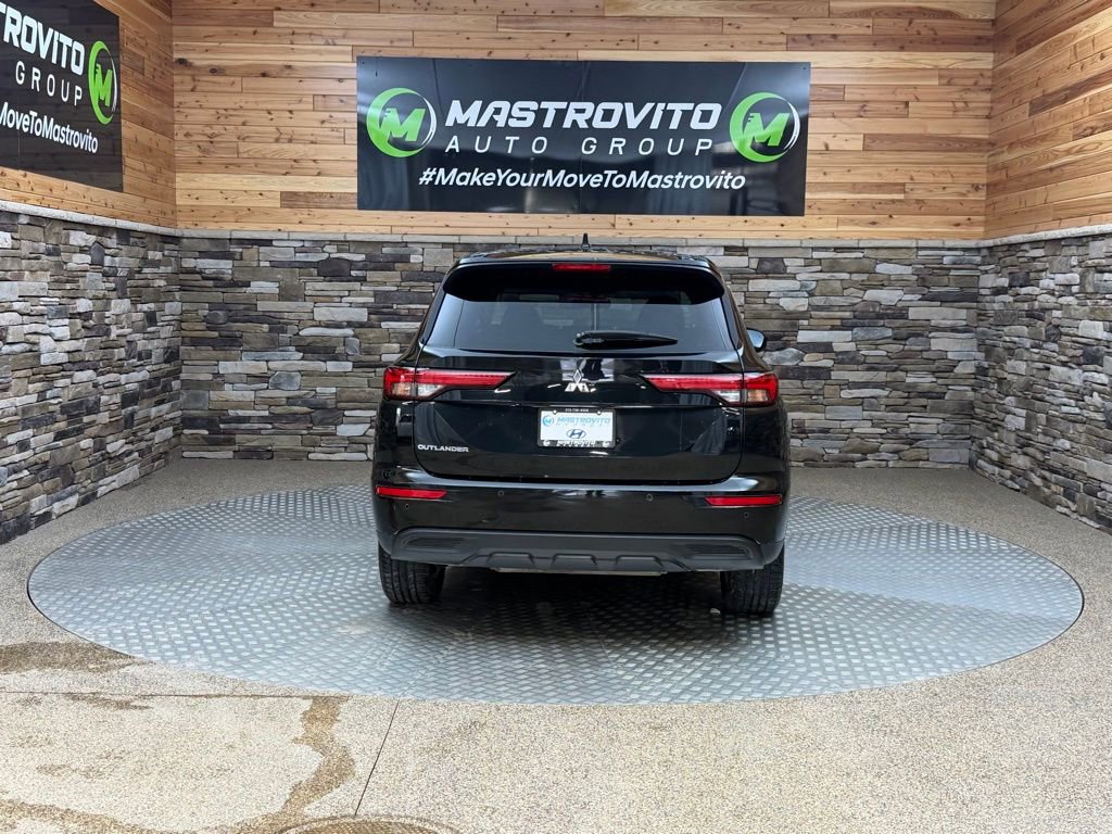 Used 2022 Mitsubishi Outlander ES image 8