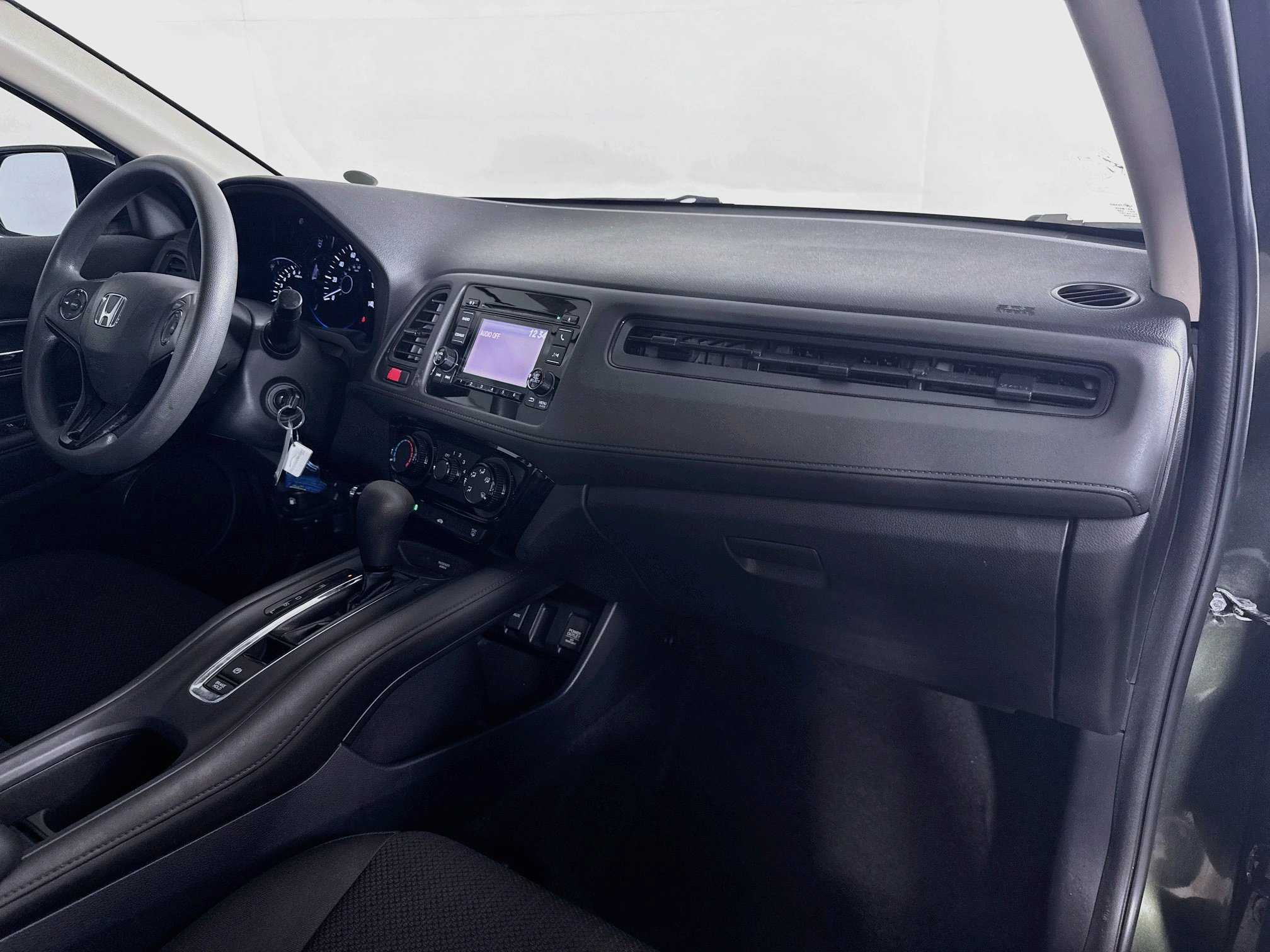 Used 2018 Honda HR-V LX image 34