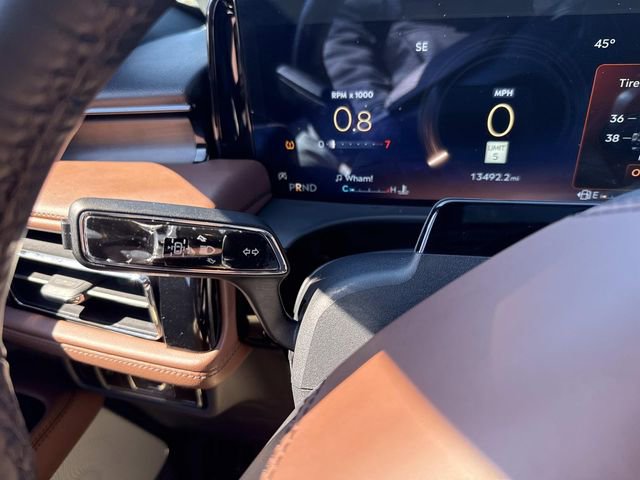 Used 2025 Lincoln Aviator Reserve w/ Equipment Group 201A image 37