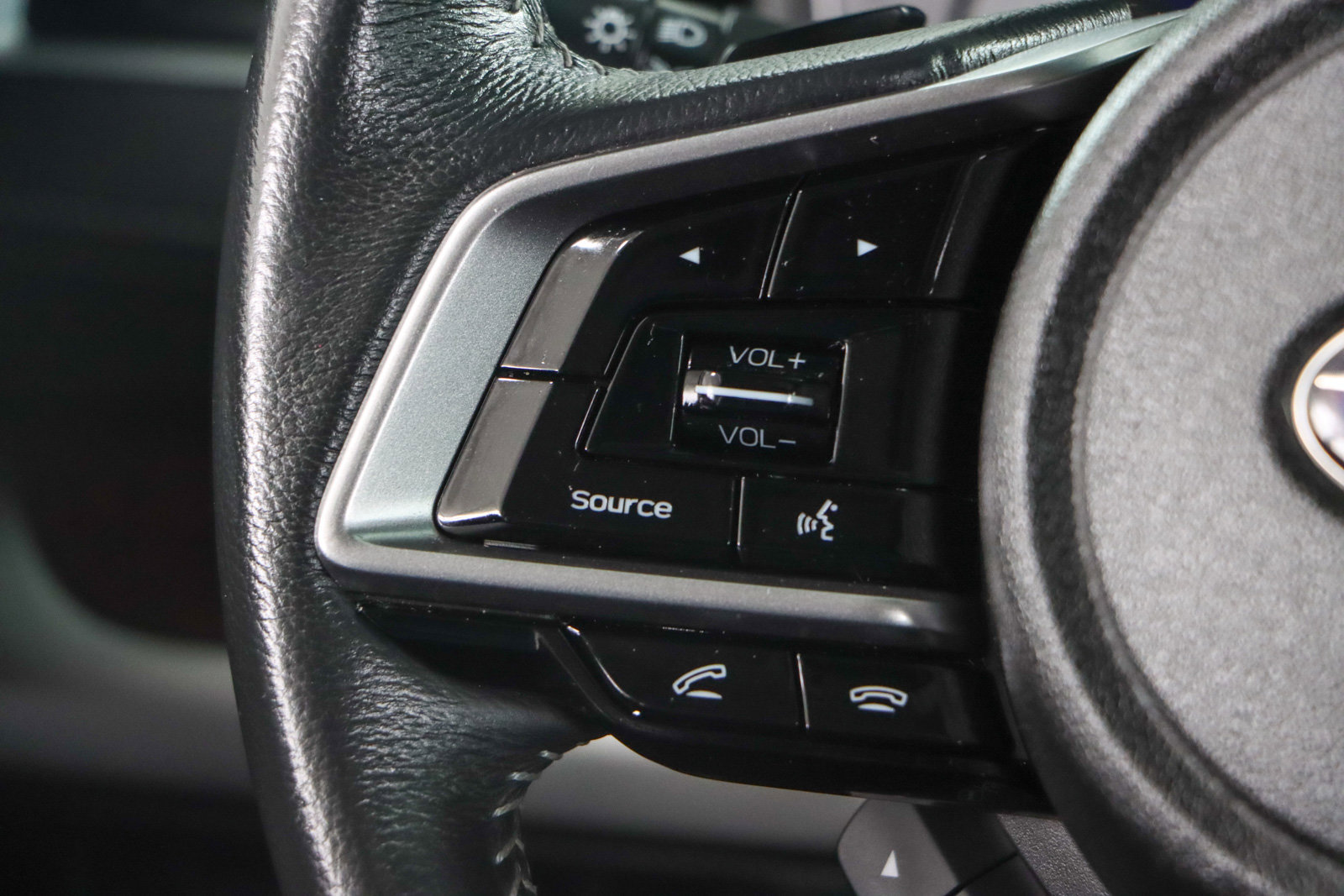 Used 2018 Subaru Outback 2.5i Limited w/ Popular Package #2 image 13