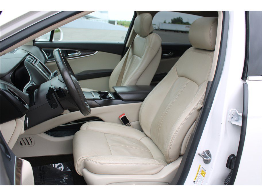 Used 2016 Lincoln MKX Reserve w/ Technology Package AWD/4WD image 8
