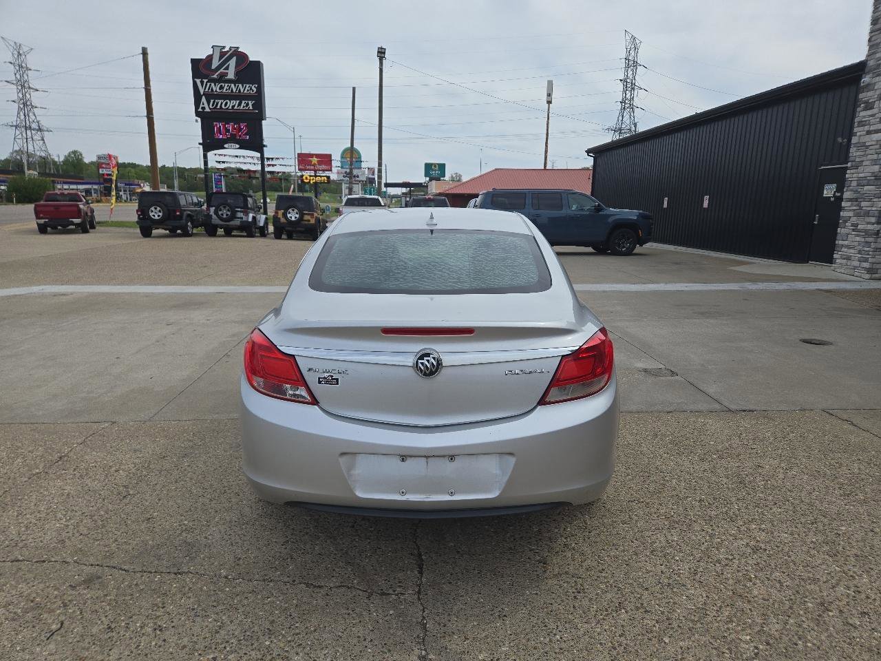 Used 2012 Buick Regal Leather FWD image 6