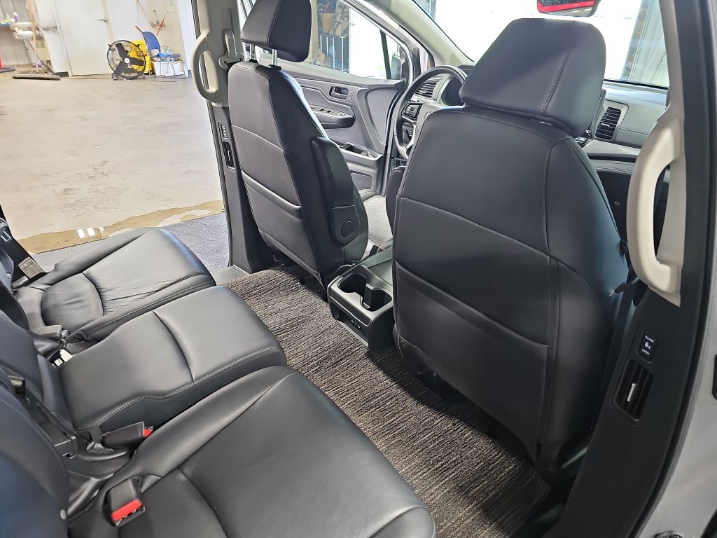Used 2025 Honda Odyssey EX-L image 11